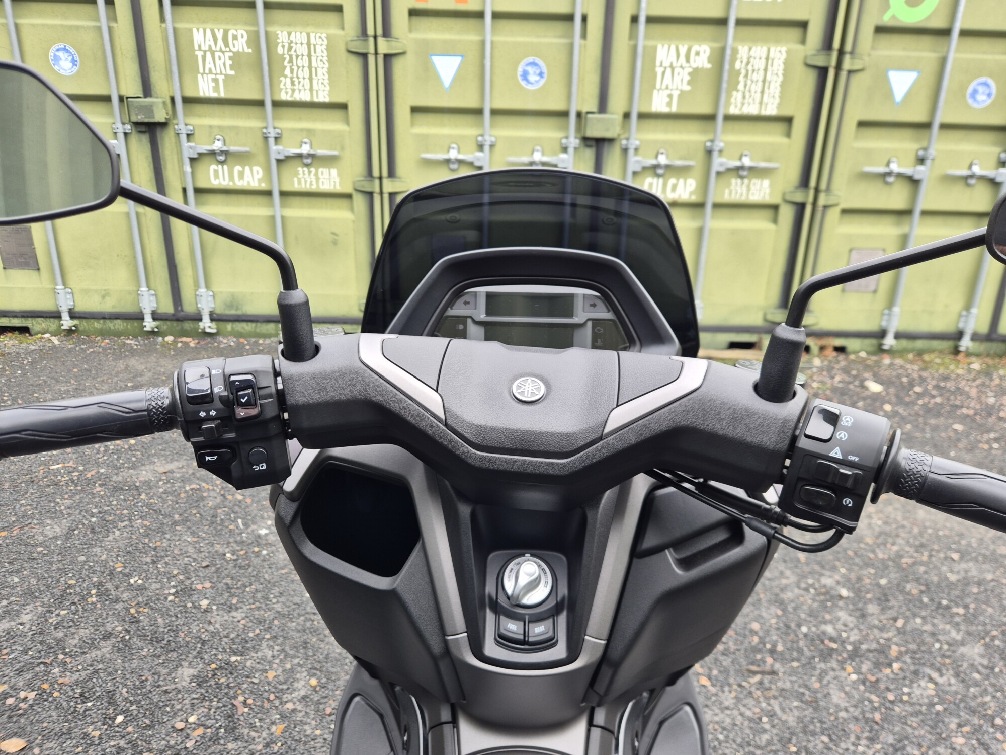 Yamaha NMAX 125 Tech MAX £400 accessories - Image 47