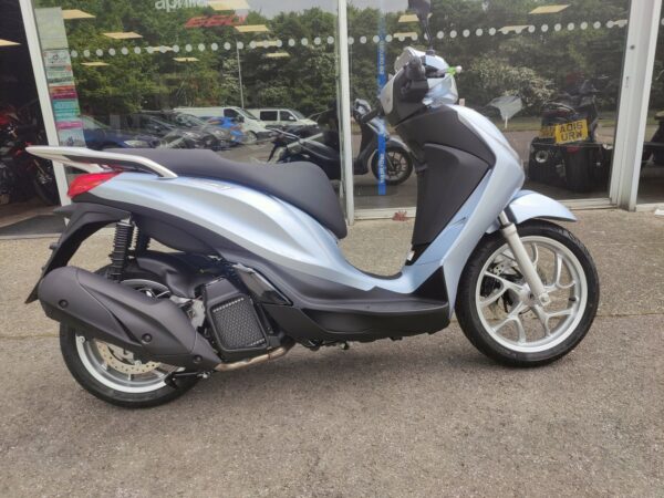 PIAGGIO MEDLEY 125 E5+ GRIGIO ASTRALE G14