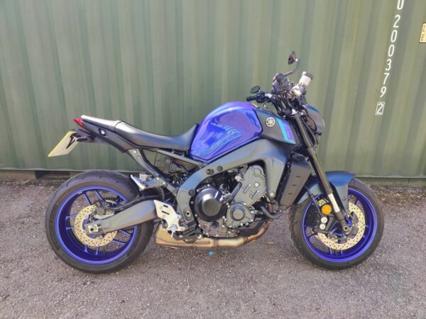 YAMAHA MT09 ICON BLUE