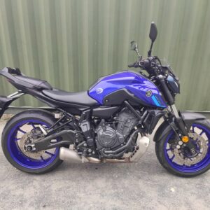 YAMAHA MT07 IN ICON BLUE