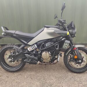 HUSQVARNA SVARTPILEN 125
