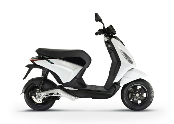 PIAGGIO 1 ACTIVE IN FOREVER WHITE