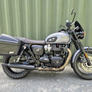 Triumph Bonneville T120 Black