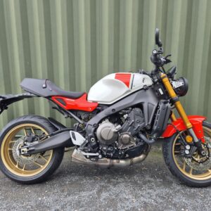 Yamaha XSR900 - Legend Red
