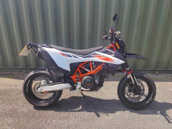 KTM 690 SMCR 20 IN ORANGE