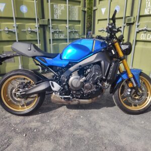 YAMAHA XSR 900 IN LEGEND BLUE