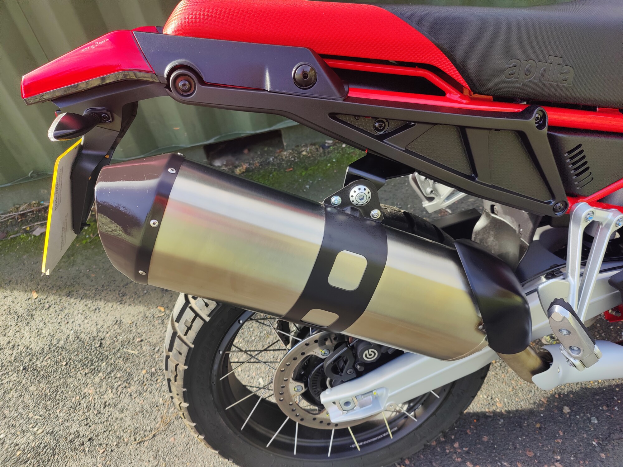 APRILIA TUAREG 660 HAILSTORM WHITE 2025 - EX DEMO - Image 2