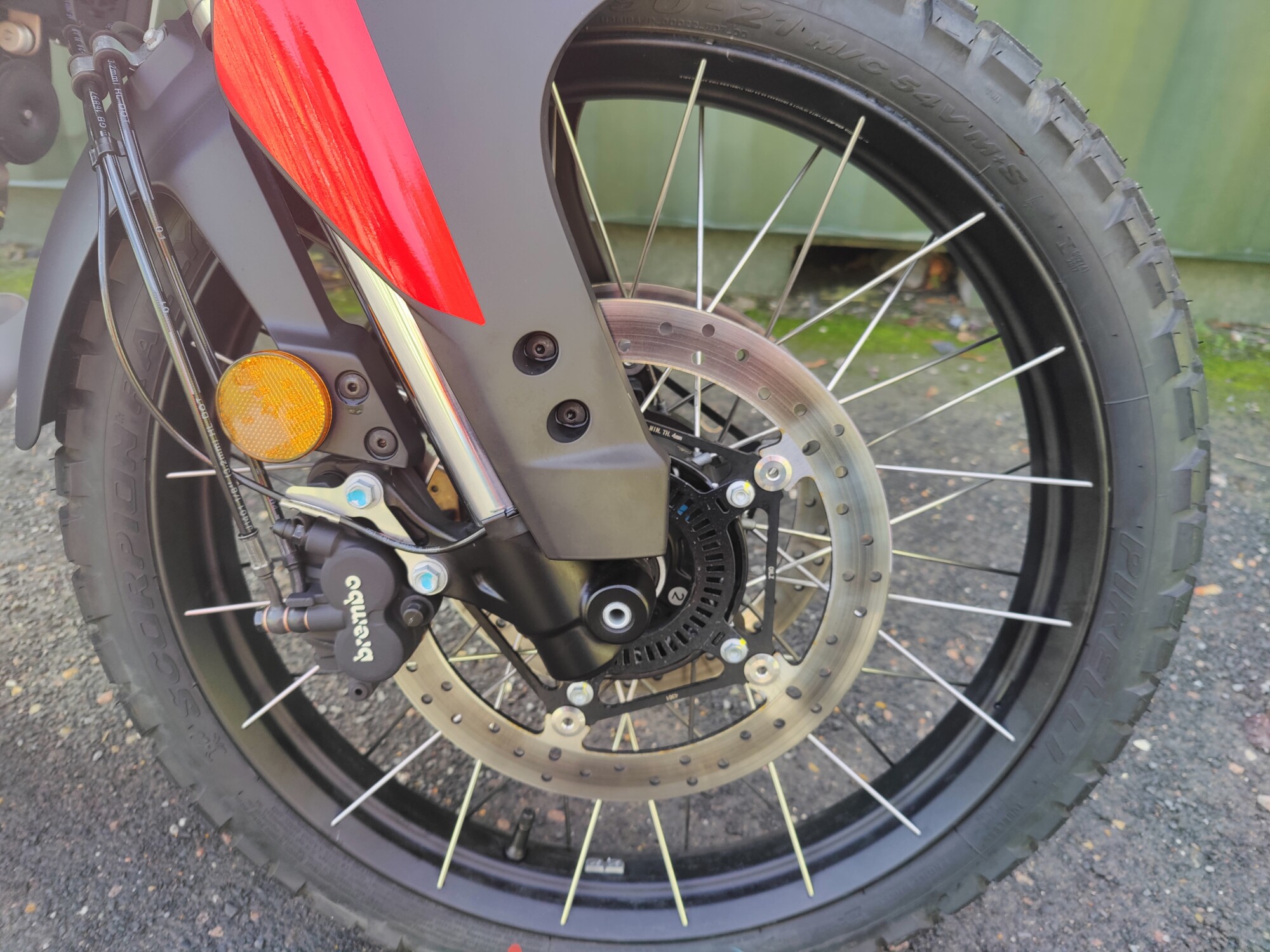 APRILIA TUAREG 660 HAILSTORM WHITE 2025 - EX DEMO - Image 13