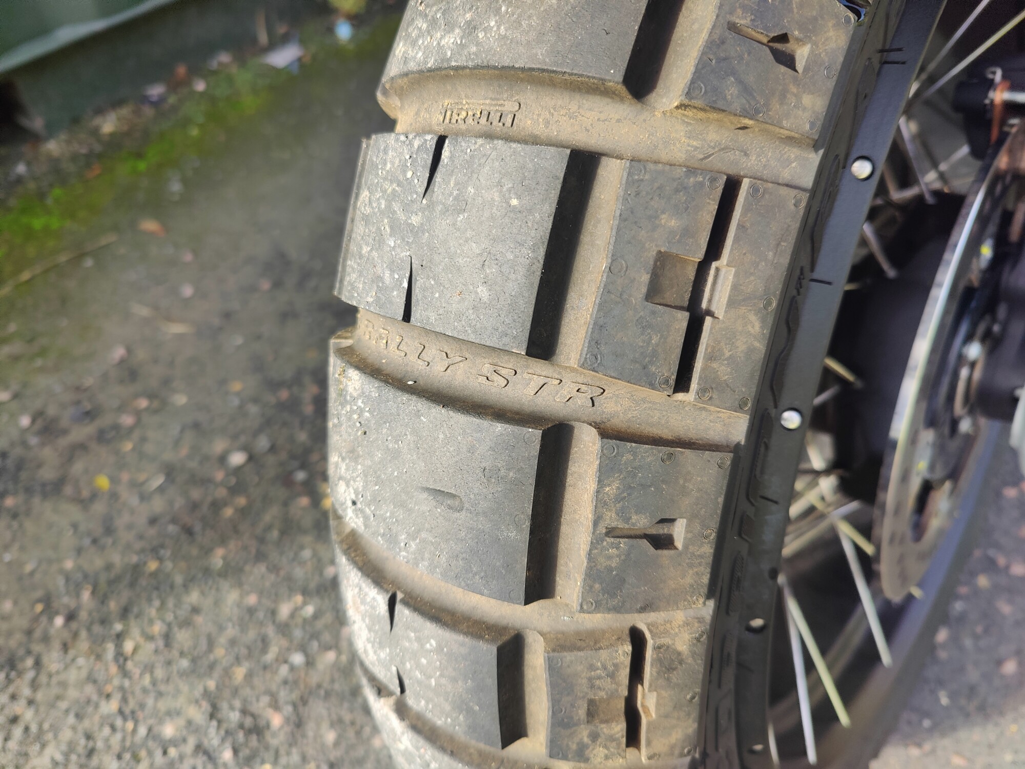 APRILIA TUAREG 660 HAILSTORM WHITE 2025 - EX DEMO - Image 27