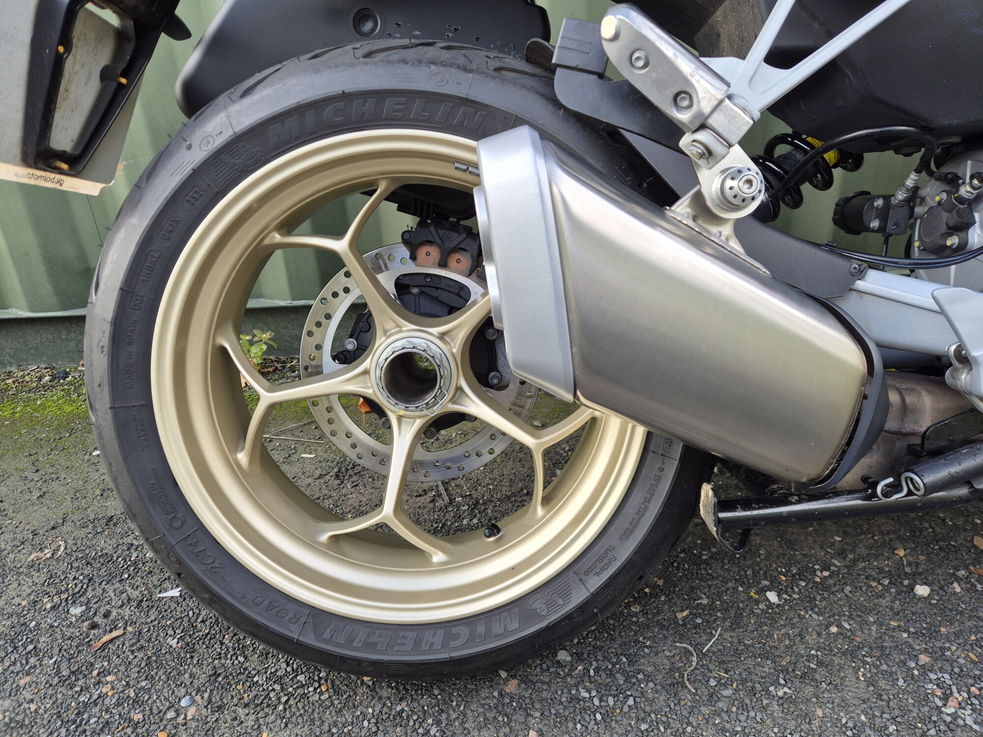 Moto Guzzi V100 - 2024 - Image 17