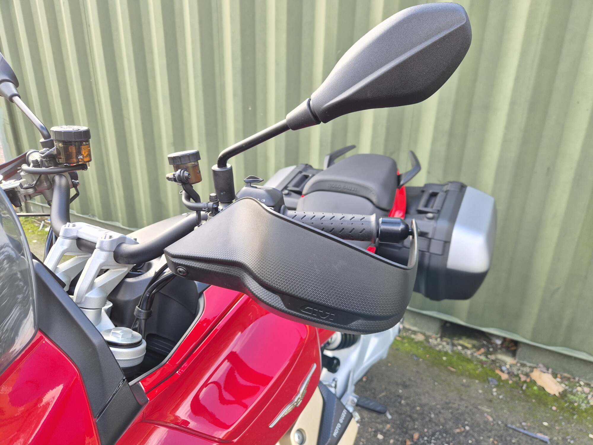 Moto Guzzi V100 - 2024 - Image 38