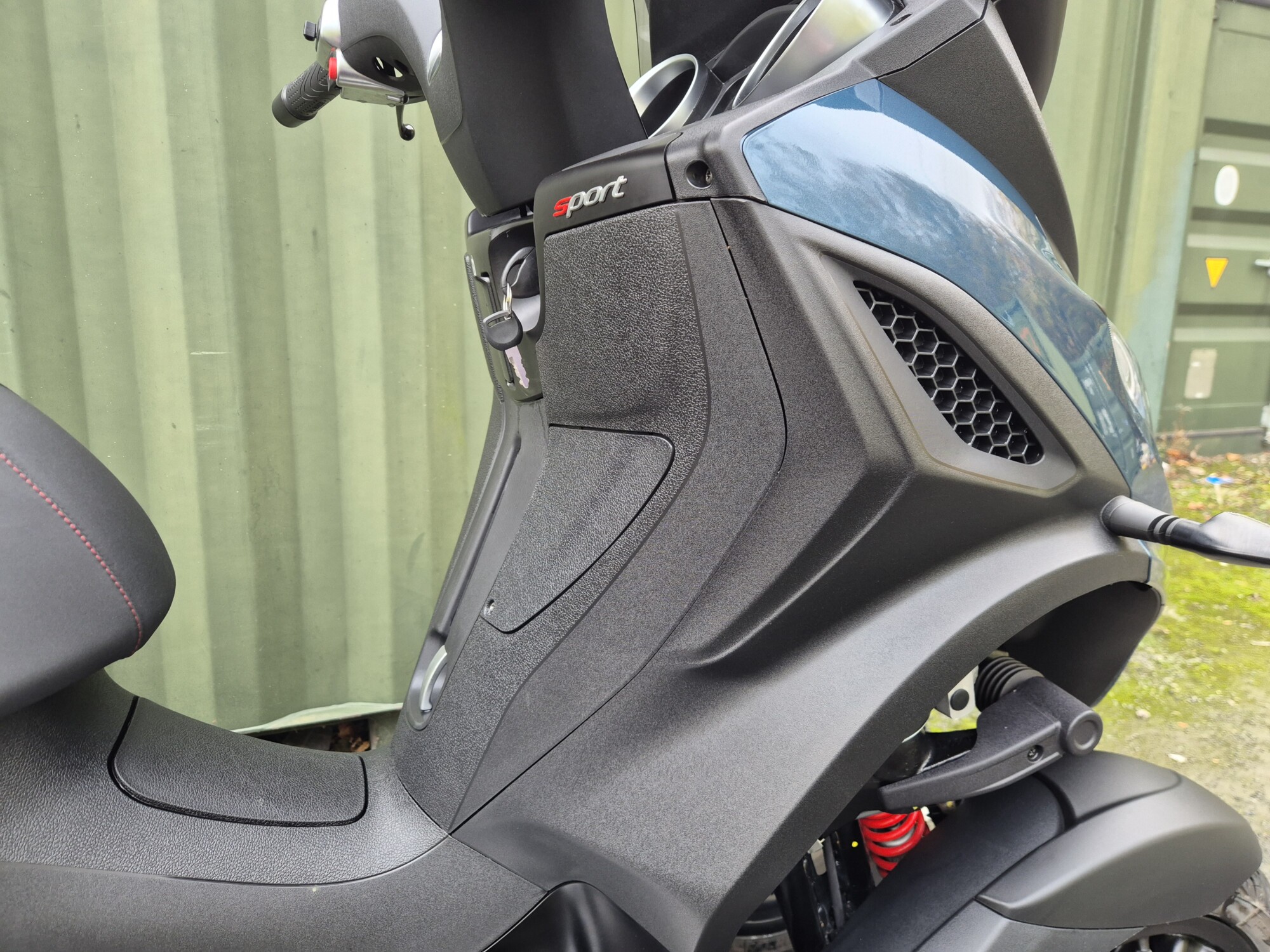 Piaggio MP3 300 Sport - 2023 - Image 13