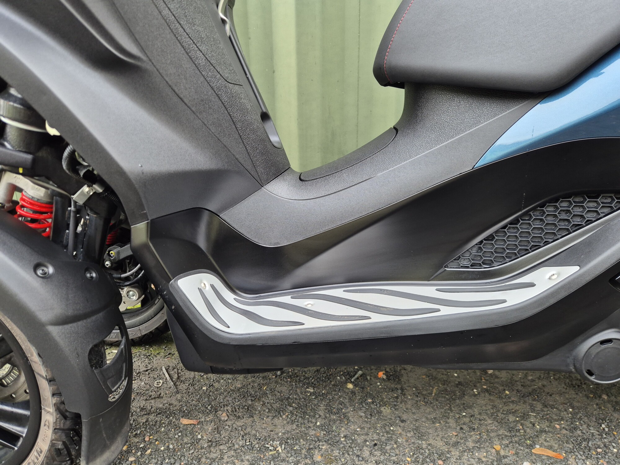 Piaggio MP3 300 Sport - 2023 - Image 36