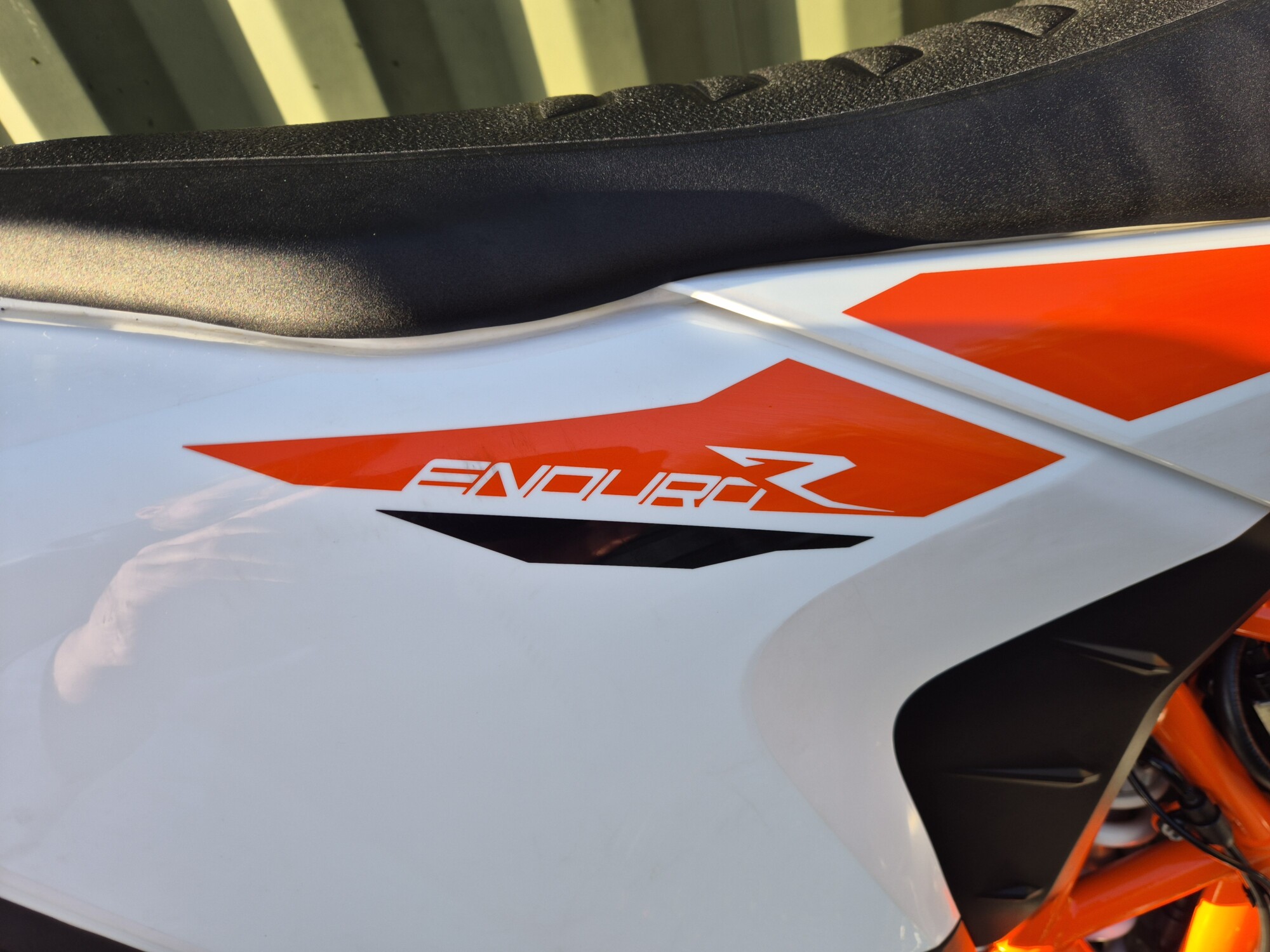 KTM 690 Enduro R - Image 24
