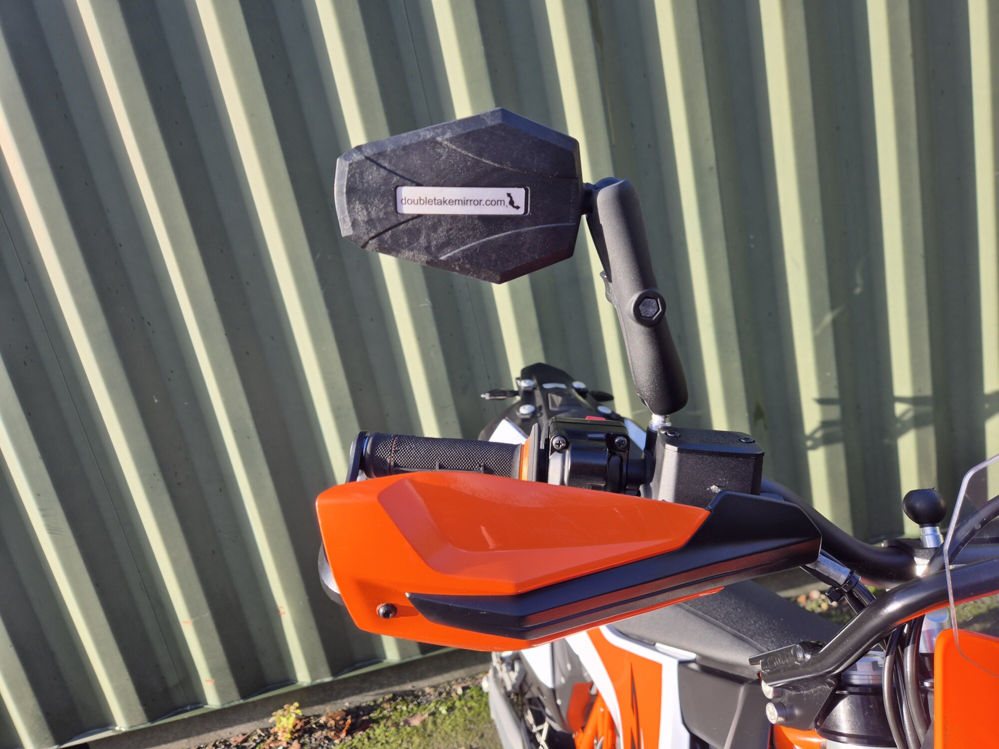 KTM 690 Enduro R - Image 41