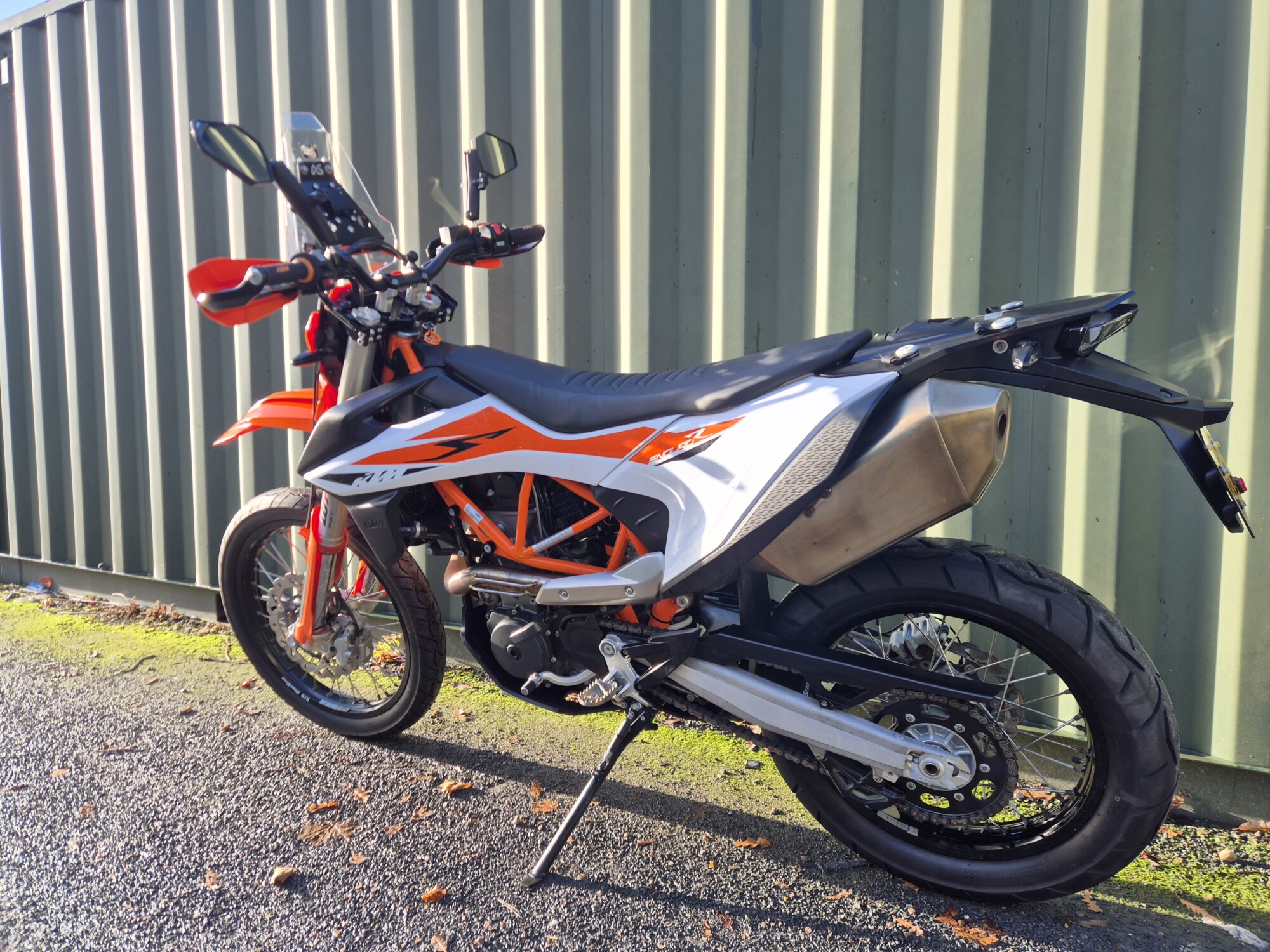 KTM 690 Enduro R - Image 18