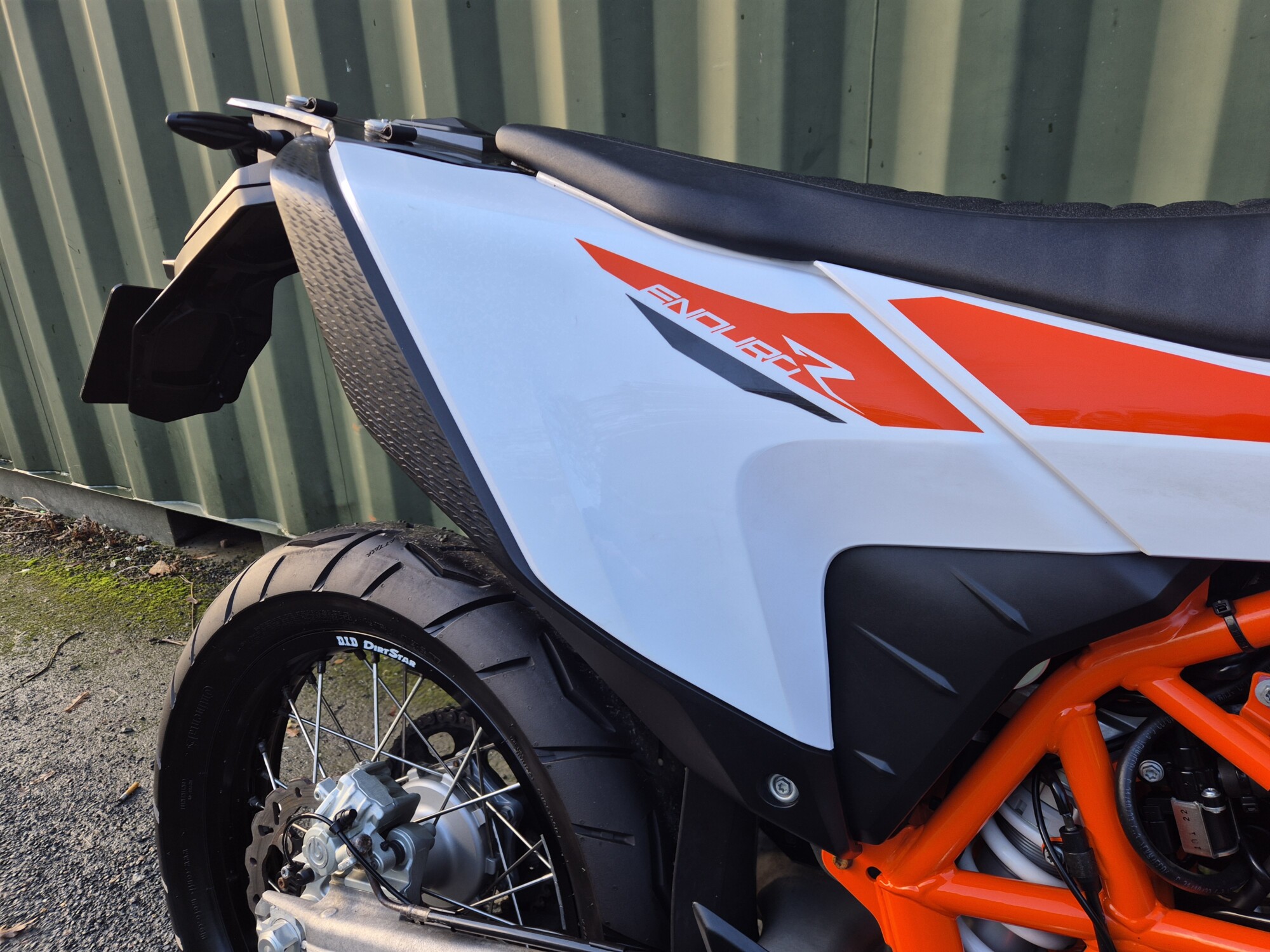 KTM 690 Enduro R - Image 8