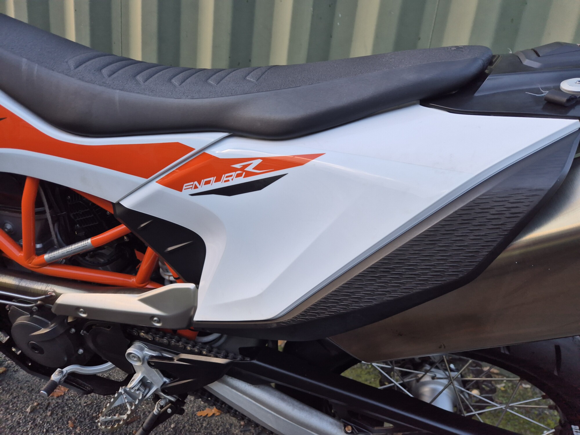 KTM 690 Enduro R - Image 10