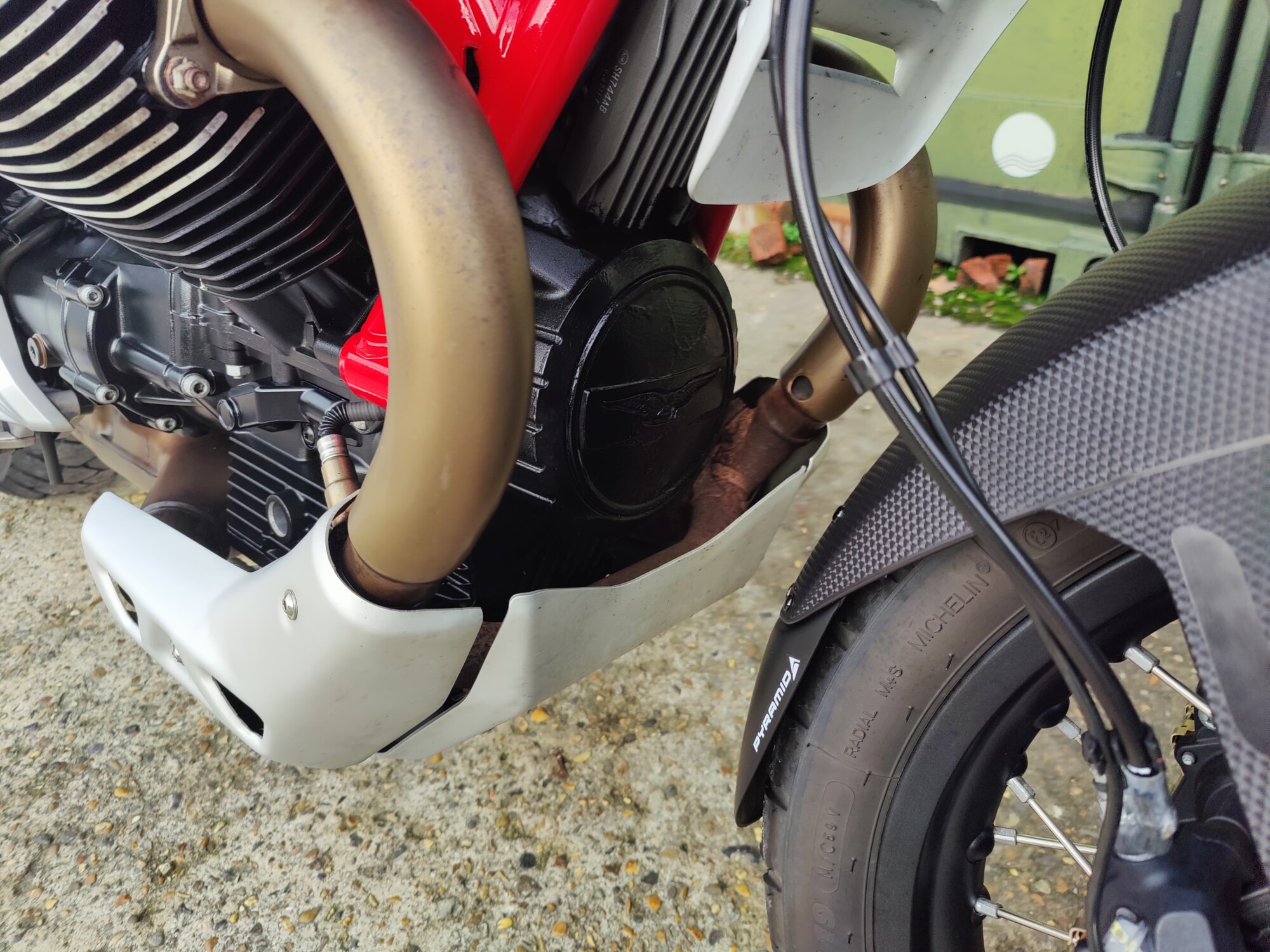 MOTO GUZZI V85TT EVOCATIVE - 2021 - Image 9