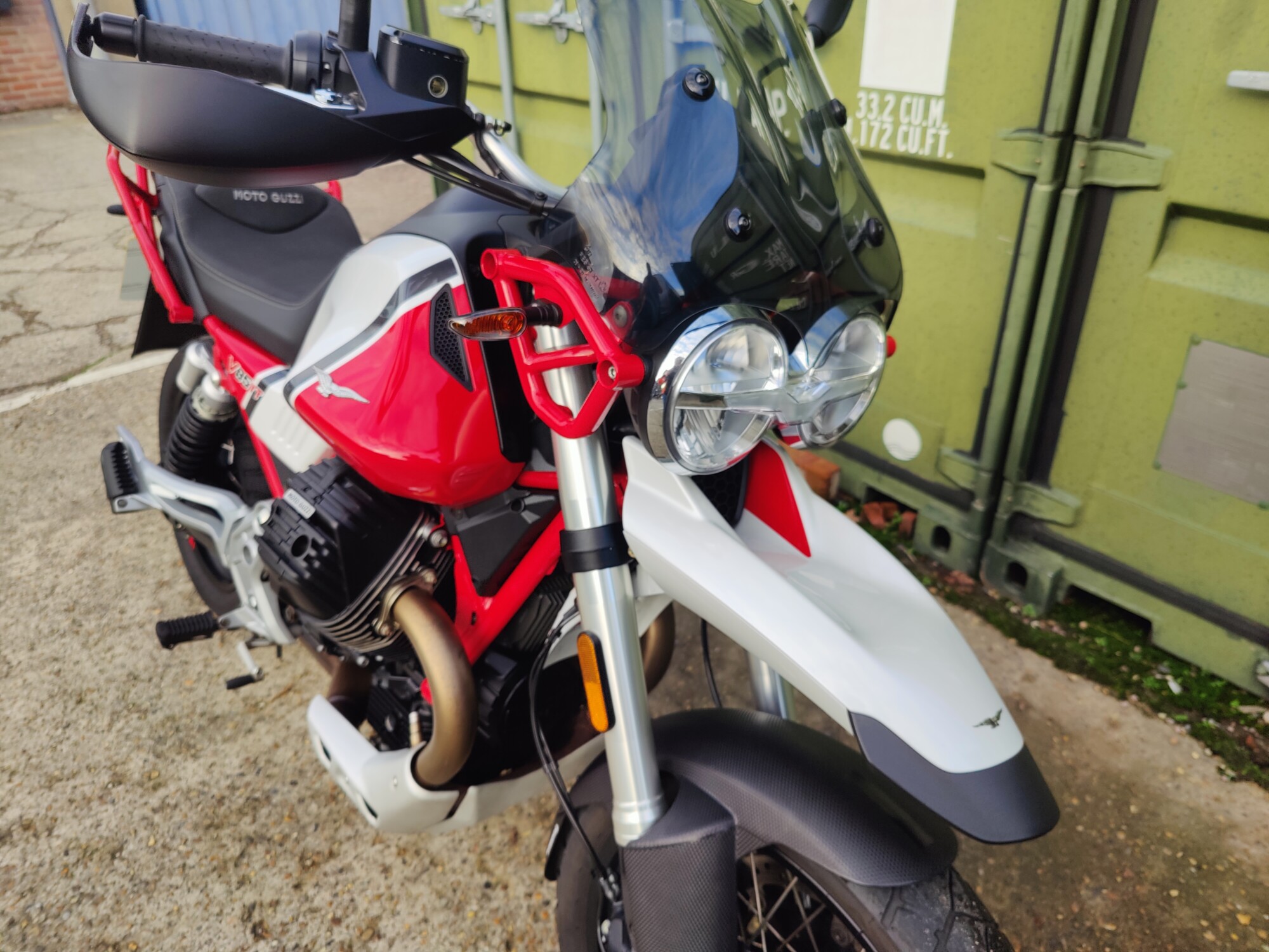 MOTO GUZZI V85TT EVOCATIVE - 2021 - Image 11