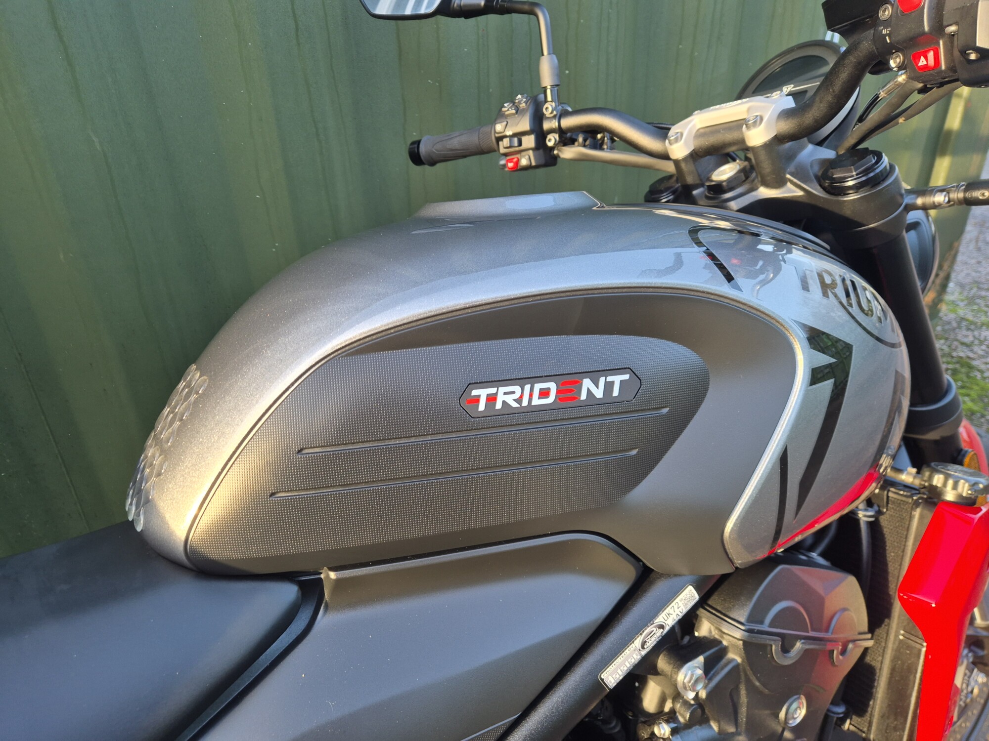 Triumph Trident - Image 20