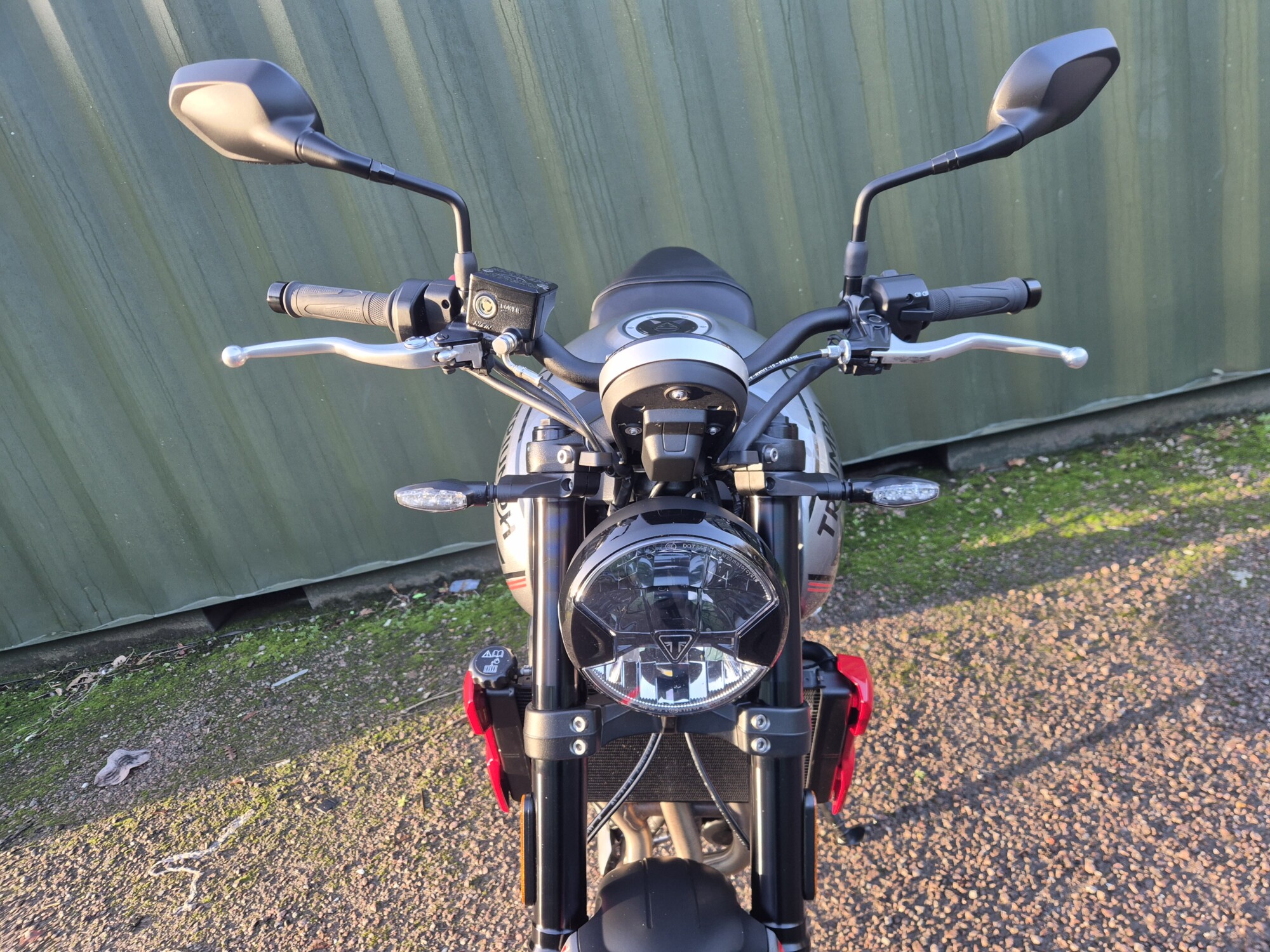 Triumph Trident - Image 30