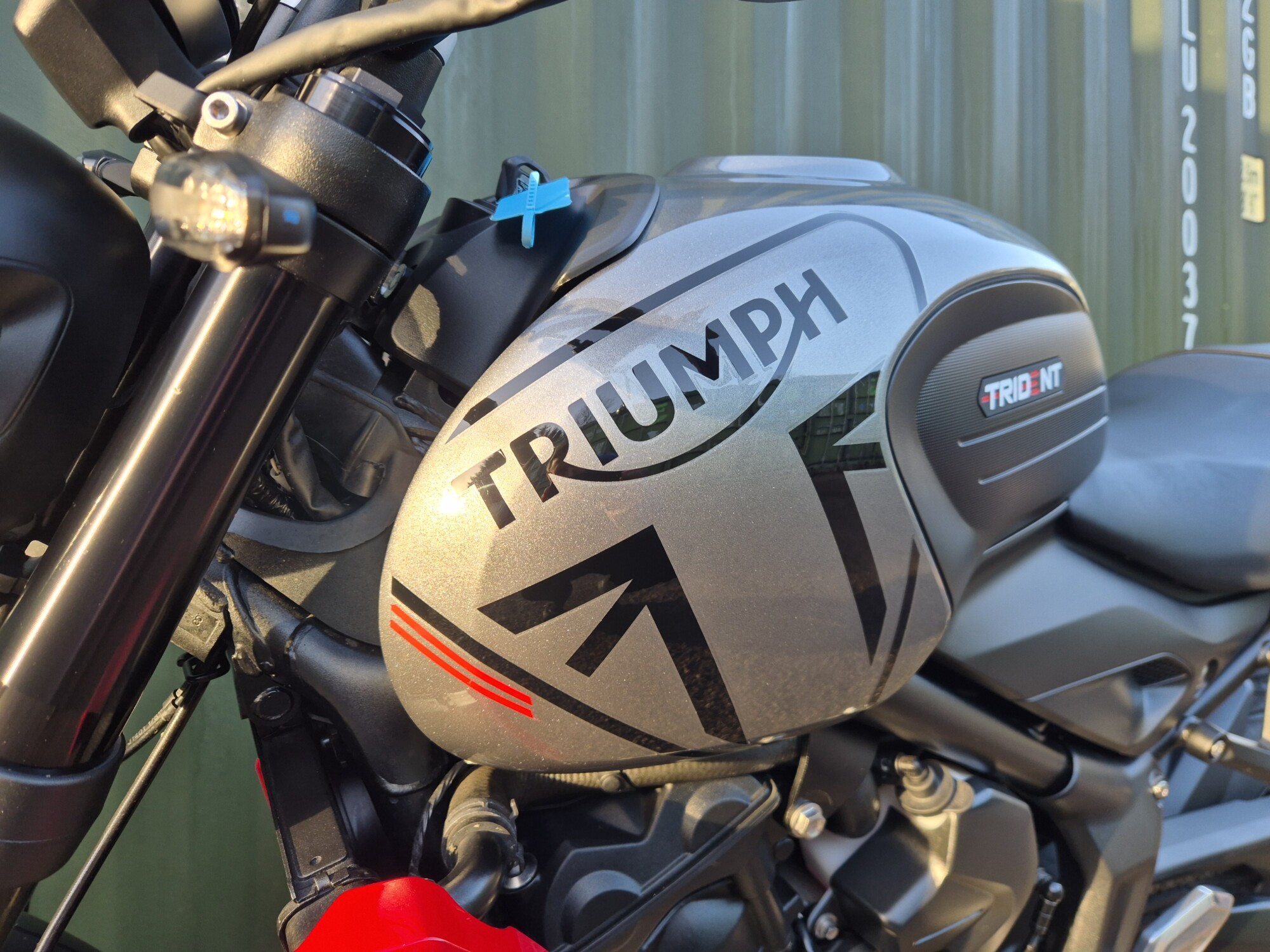 Triumph Trident - Image 40